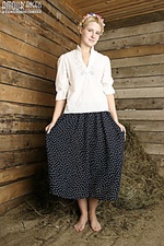 Good-looking peasant women nude pics