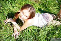 100 free teen female poses outdoors