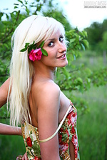 Teen softcore photography xxx with pink flowers