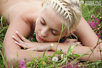 Perfect free pictures of 18 year amour angels girls having amour angels beauty