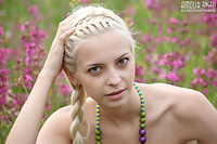 Perfect free pictures of 18 year amour angels girls having amour angels beauty