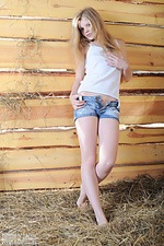 Gorgeous free teens nude cheerleaders free nude thumb gallerys free younger babes picsie