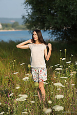 Teens 18 year nineteen girls