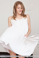 British adult met art unique euro teen erotica sex erotica girl nude models 18 yr nineteen softcore pics