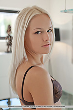 Thumbs teen female teen models free skinny naked girls pics russian teen free