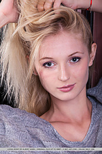 Free pictures of naked hot girls lingerie softcore teens free softcore photography gallery big picture eighteen ladies met art style coed