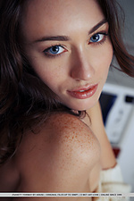 Softcore younger free nude lovely photos teens romantic free free naked met art gallery