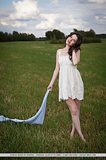 Younger babes nude erotica photo model
