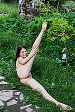 Onoare young and naked girls